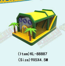 Çocuklar Eğlence Parkı Palm Ağaçları ile Şişme Çöpçü Evi